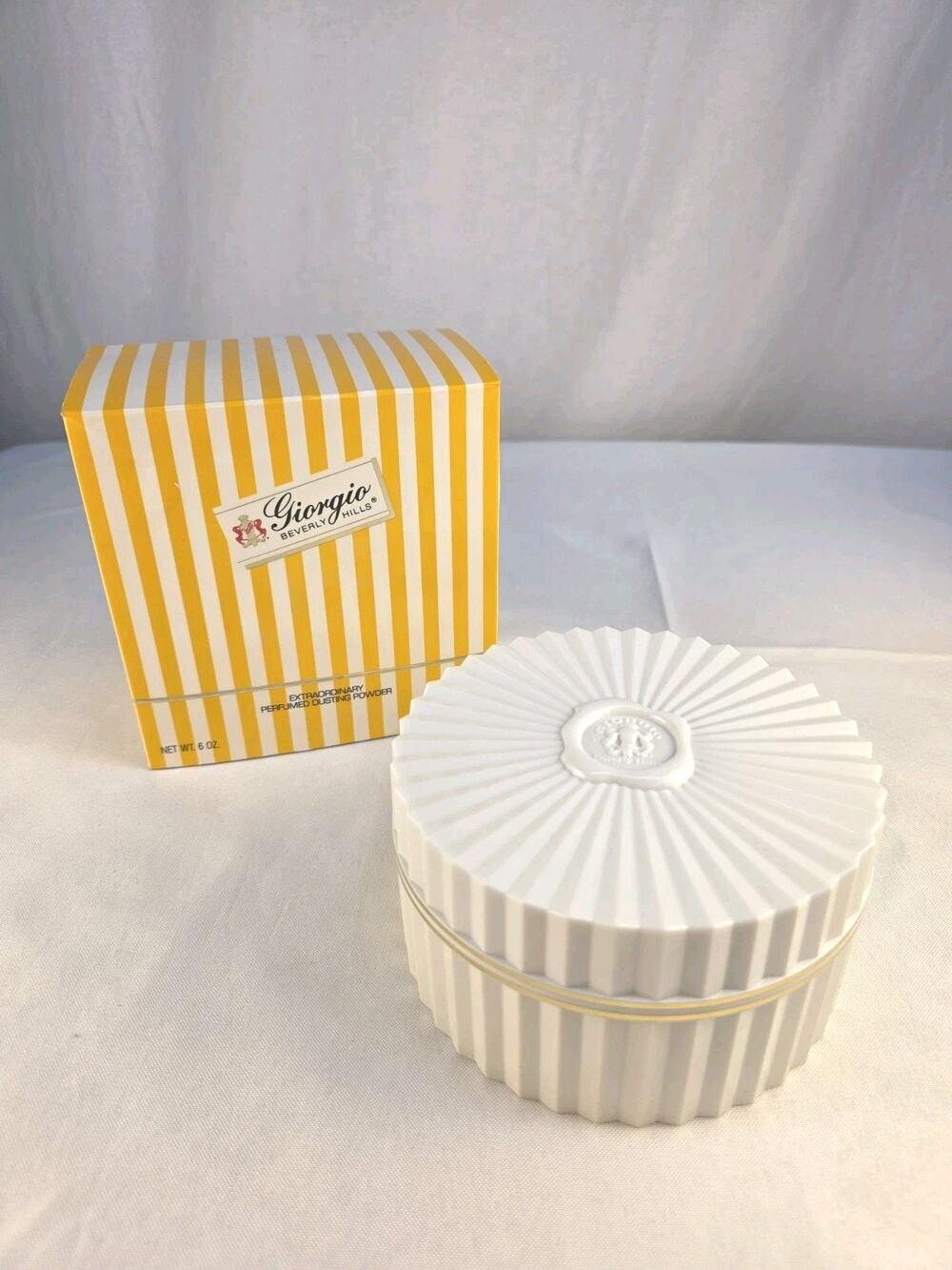 Giorgio Beverly Hills Extraordinary Perfumed Dusting Powder New Old Stock In Box